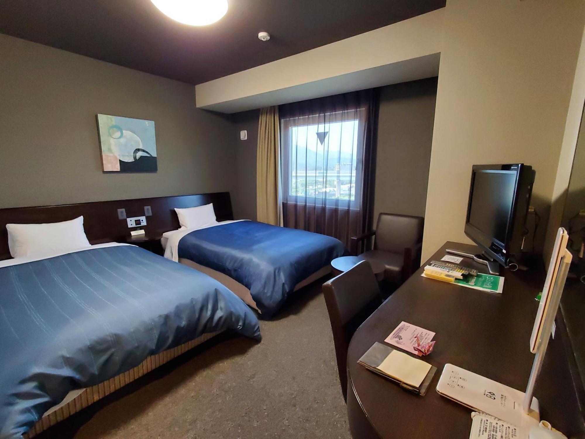 Hotel Route-Inn Dai-Ni Kameyama Inter Екстериор снимка