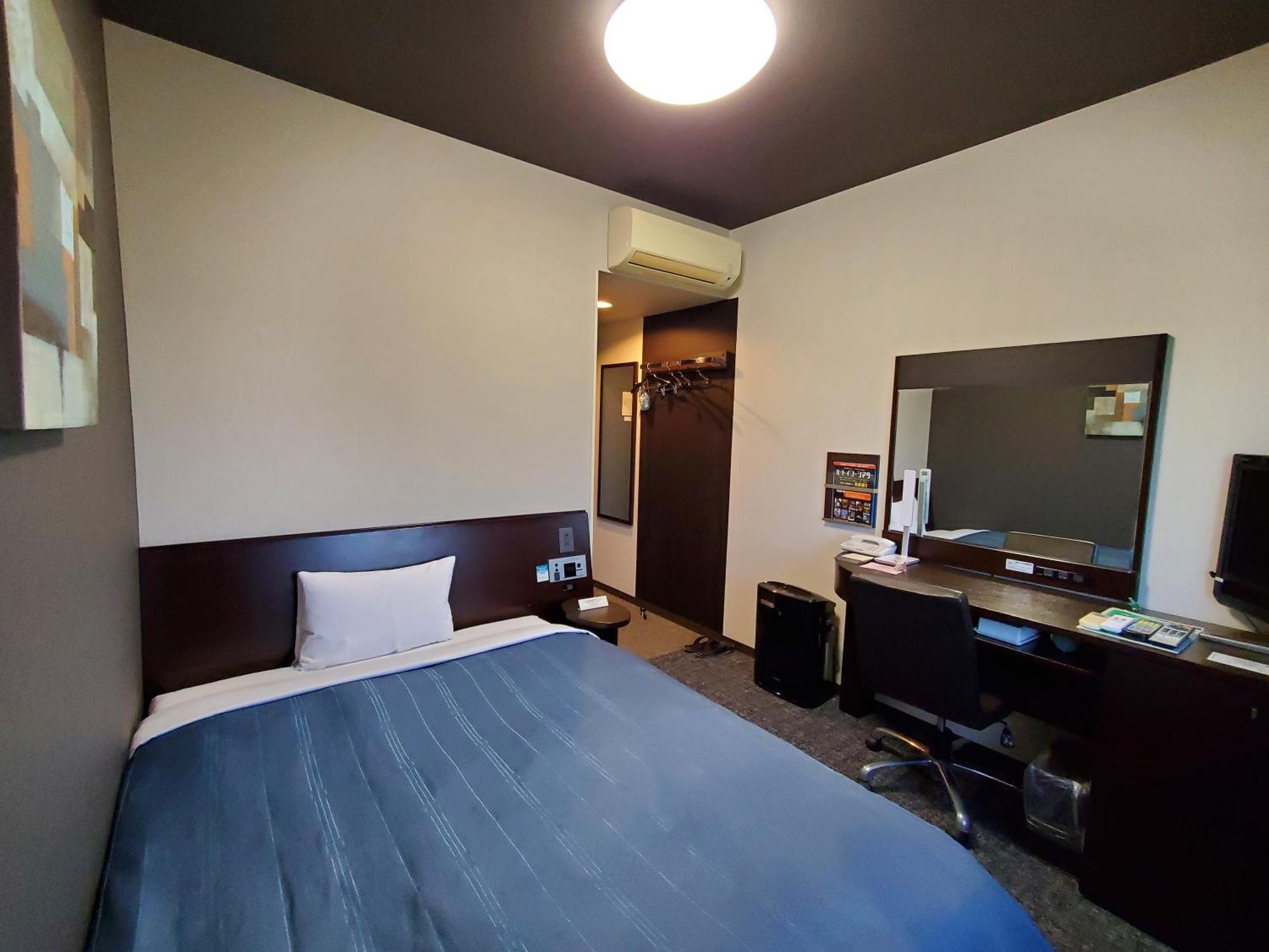 Hotel Route-Inn Dai-Ni Kameyama Inter Екстериор снимка