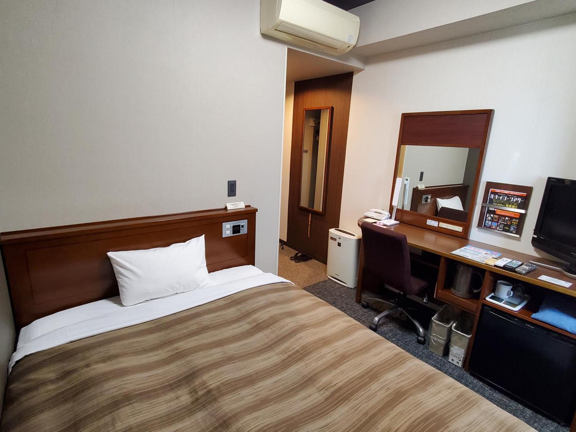 Hotel Route-Inn Dai-Ni Kameyama Inter Екстериор снимка